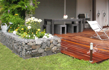 terrasse-bois-exotique-et-gabion